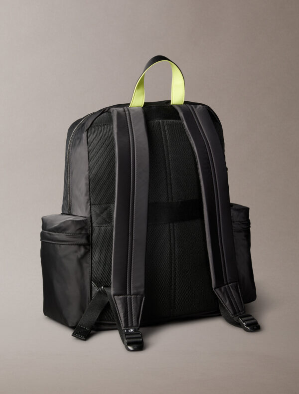 Calvin Klein Jeans Accessories技術材質工裝風後背包