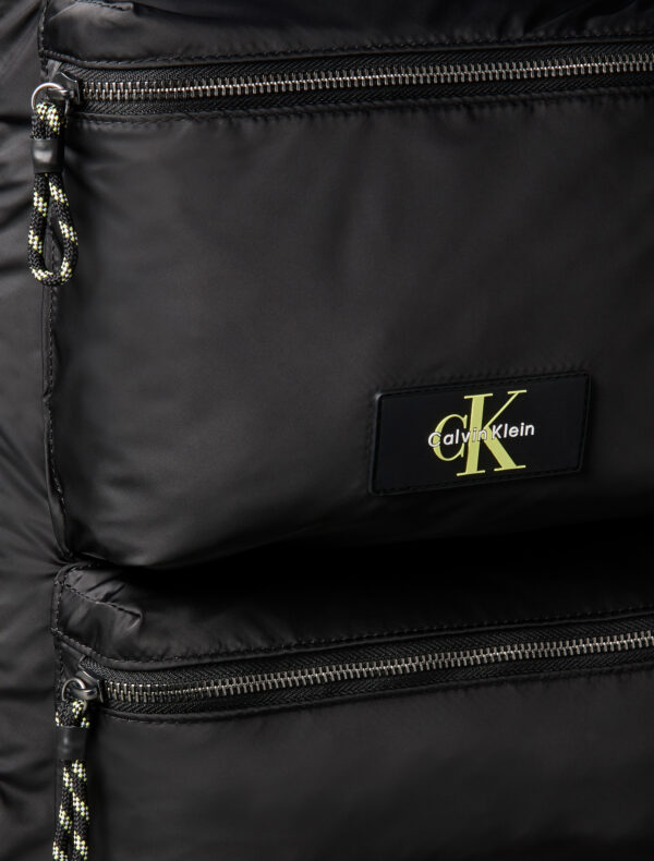 Calvin Klein Jeans Accessories技術材質工裝風後背包